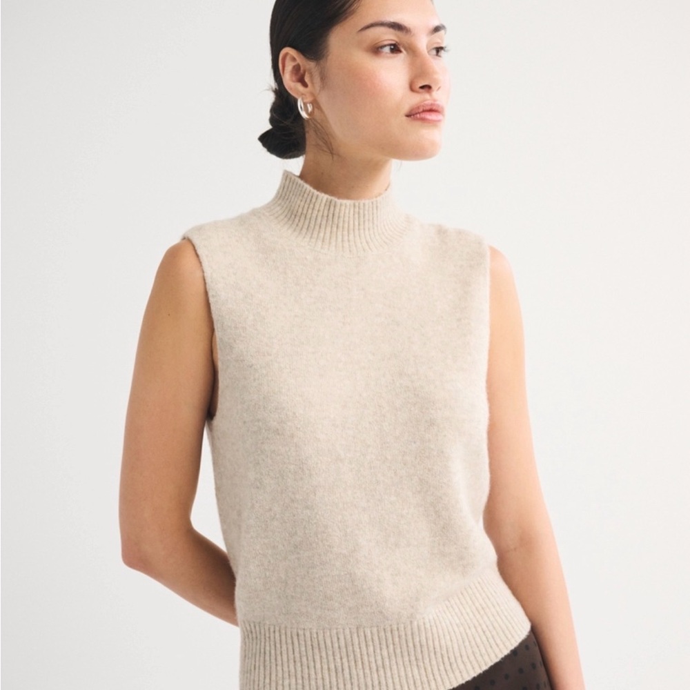 Abercrombie & Fitch Cream Merino Wool-Blend Crewneck Sweater